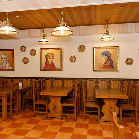 Hotel Gostyniy Dvir Synevir Synevyr Exterior foto