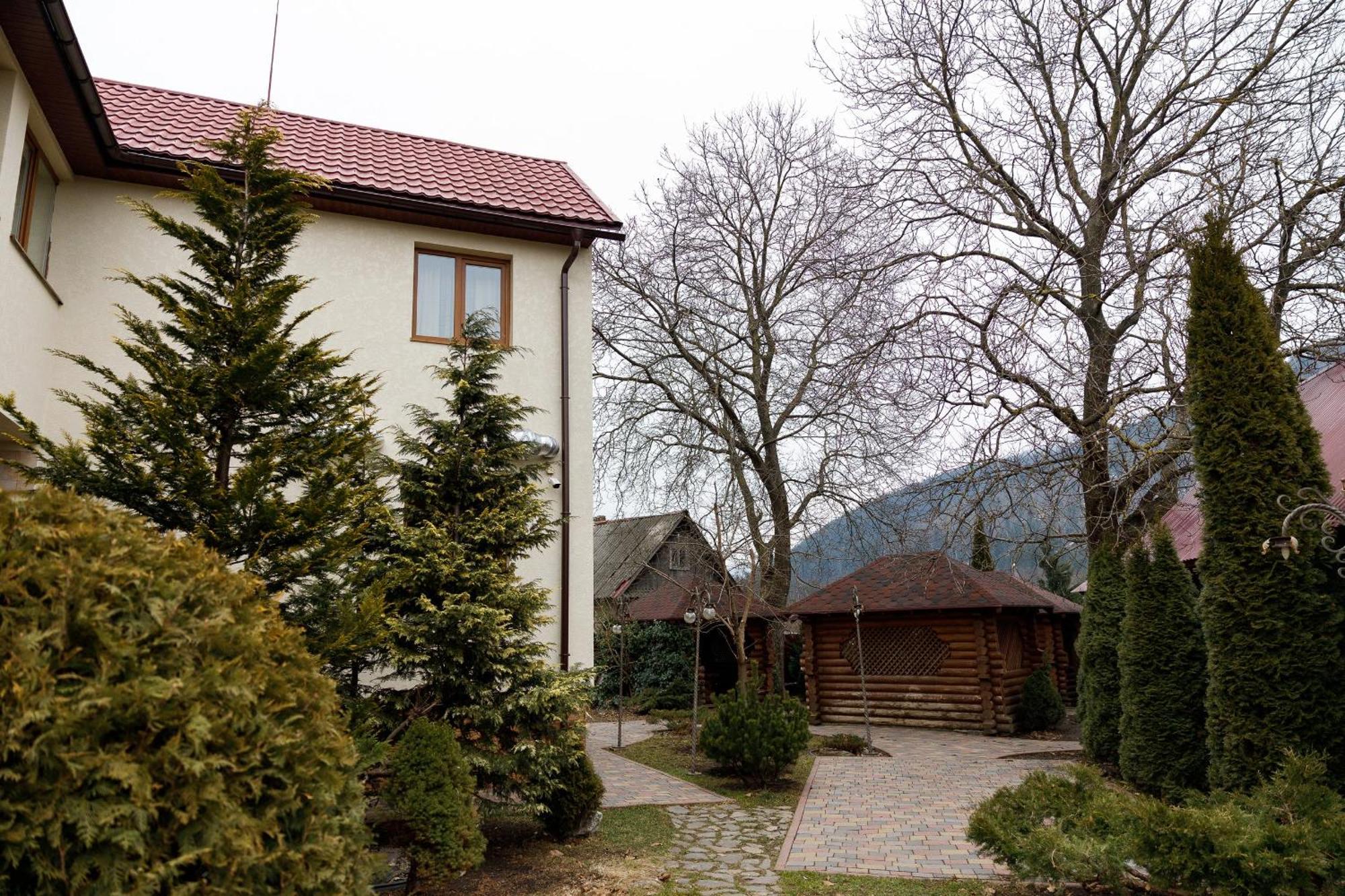 Hotel Gostyniy Dvir Synevir Synevyr Exterior foto