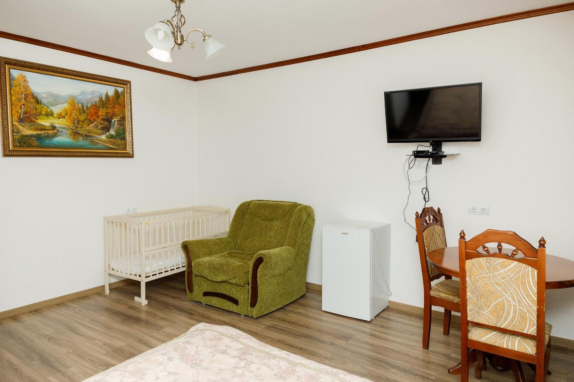 Hotel Gostyniy Dvir Synevir Synevyr Exterior foto